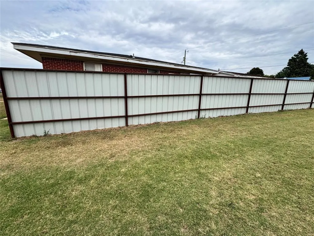 Photo 15 — 123 circle dr Circle, Sentinel, OK 73664