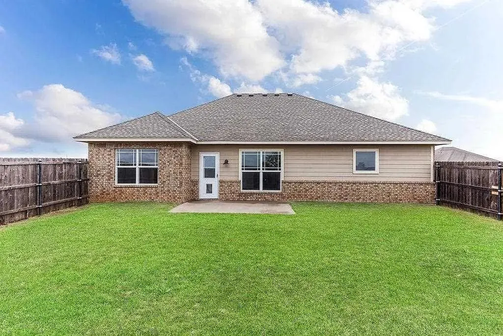 Photo 15 — 275 NE Happy Hollow Lane, Elgin, OK 73538