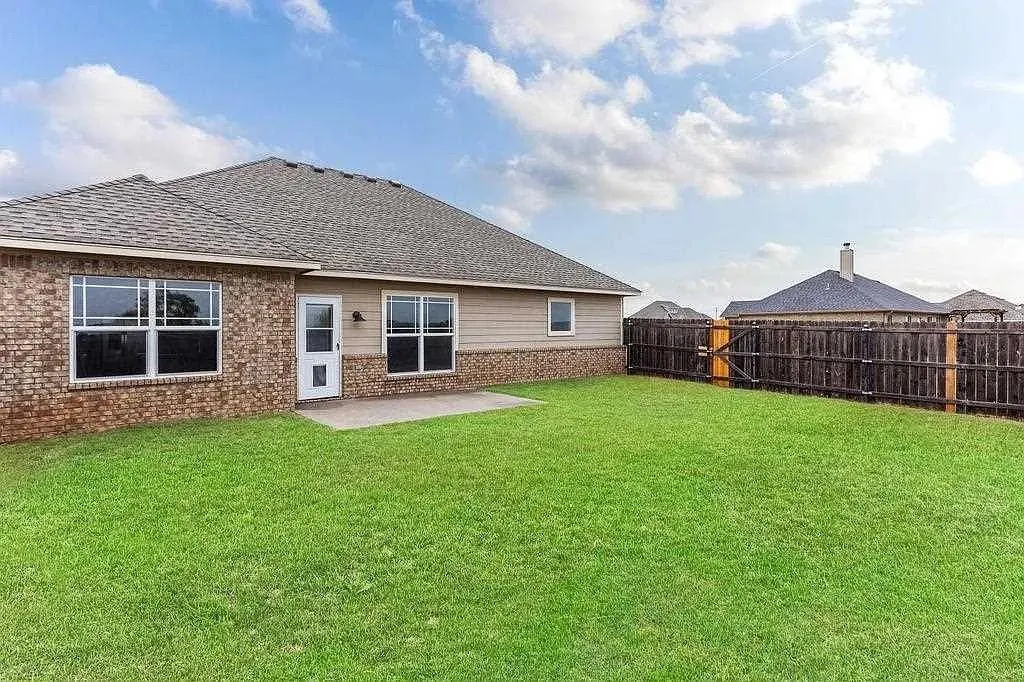 Photo 16 — 275 NE Happy Hollow Lane, Elgin, OK 73538