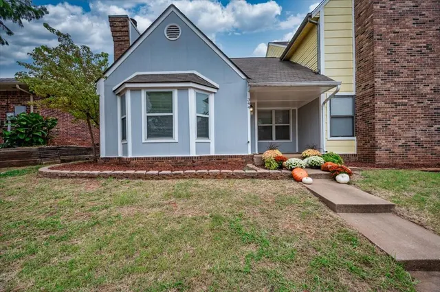 Front exterior — 344 Abilene Avenue, Edmond, OK 73003