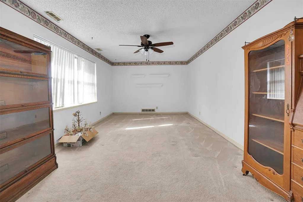Photo 4 — 1600 Crestview Drive, Cordell, OK 73632