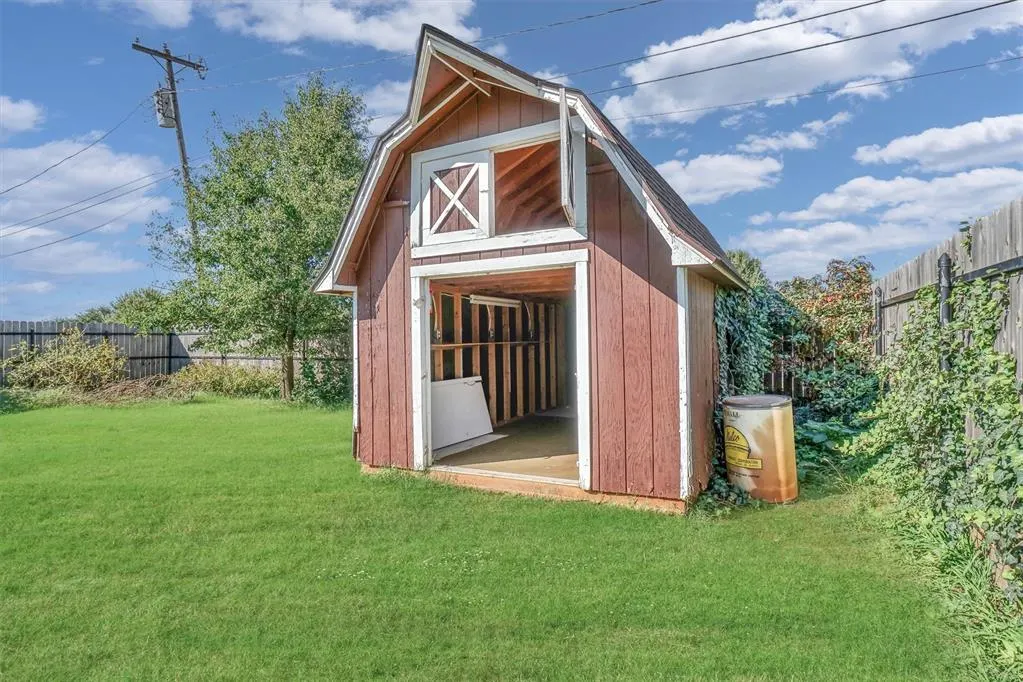 Photo 31 — 1600 Crestview Drive, Cordell, OK 73632