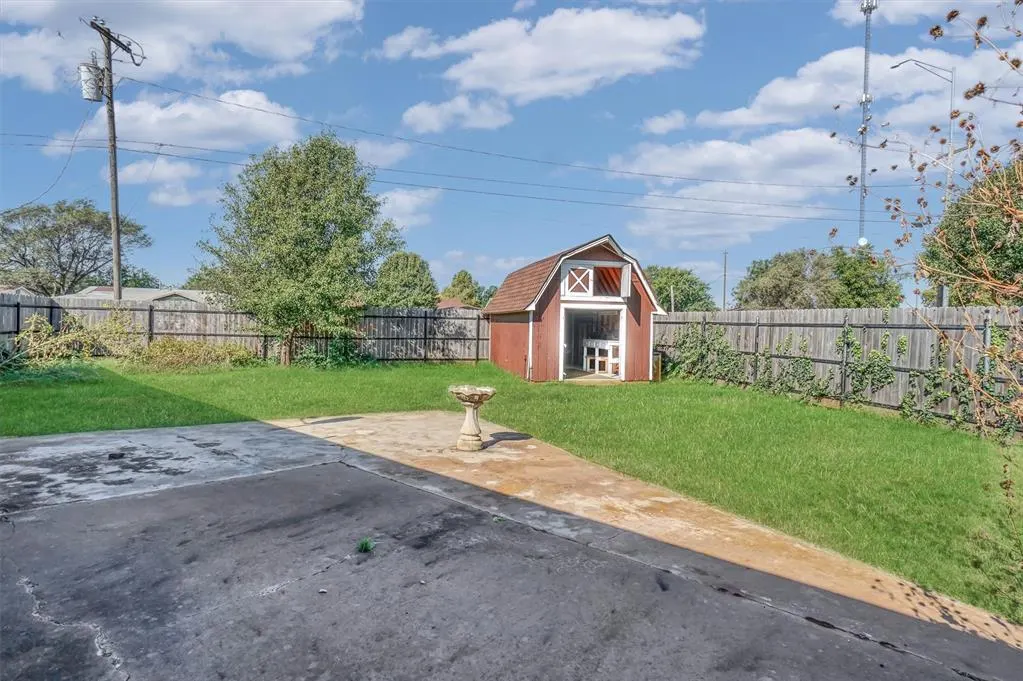Photo 32 — 1600 Crestview Drive, Cordell, OK 73632