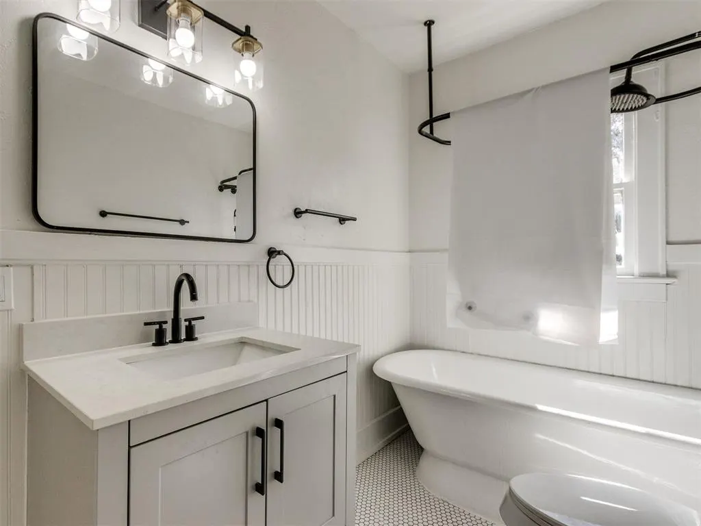 Photo 9 — 419 E Apache Street, Norman, OK 73071
