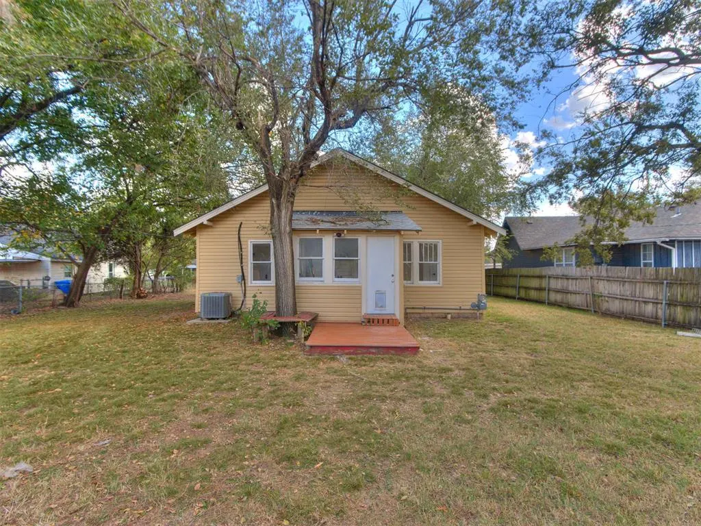 Photo 31 — 419 E Apache Street, Norman, OK 73071