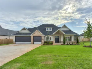 Sold home at 722 Venetian Avenue