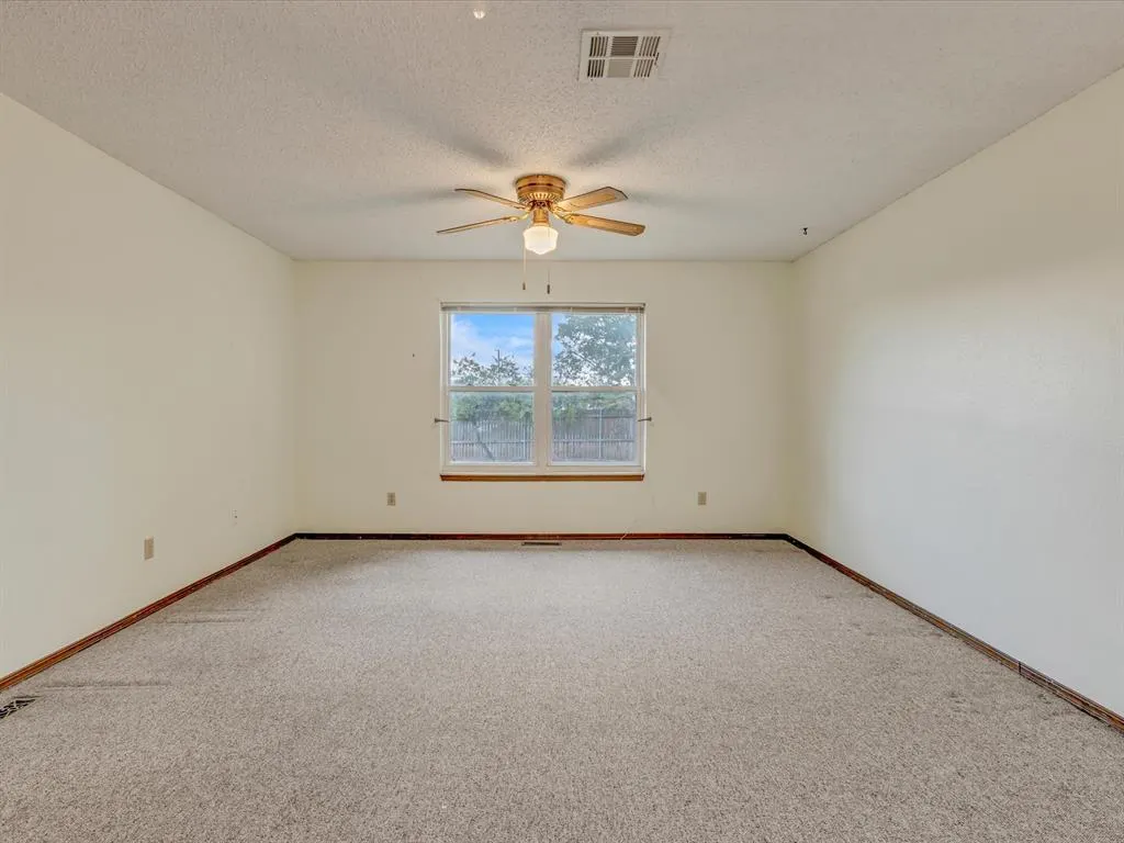 Photo 13 — 10021 Brookmill Court, Oklahoma City, OK 73159
