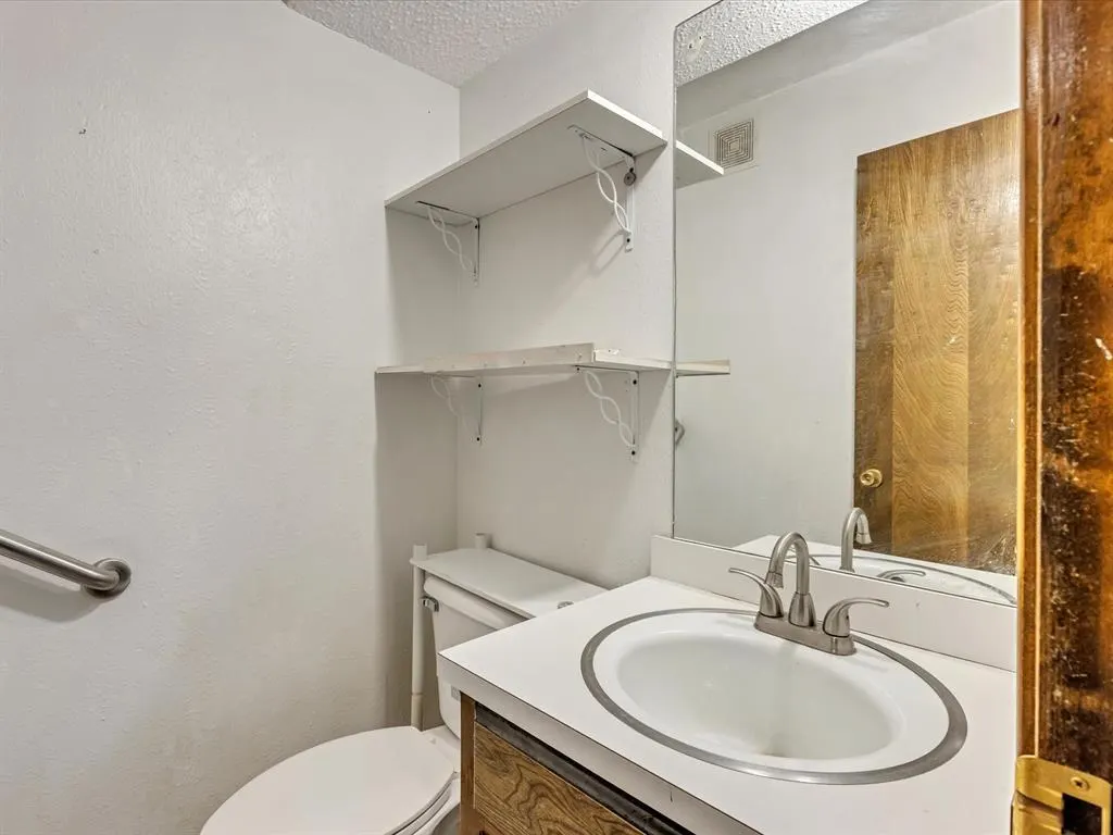 Photo 25 — 10021 Brookmill Court, Oklahoma City, OK 73159