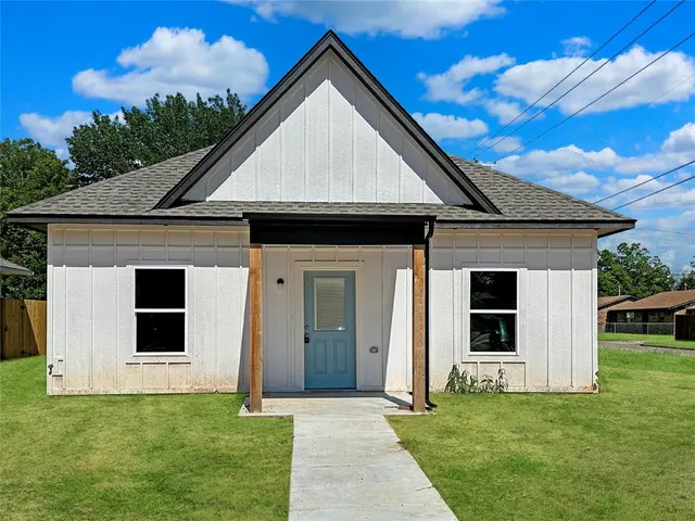 Photo 2 — 1101 N Tucker Avenue, Shawnee, OK 74801