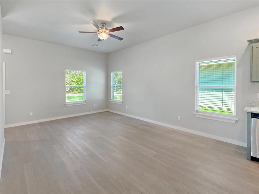 Photo 6 — 1101 N Tucker Avenue, Shawnee, OK 74801