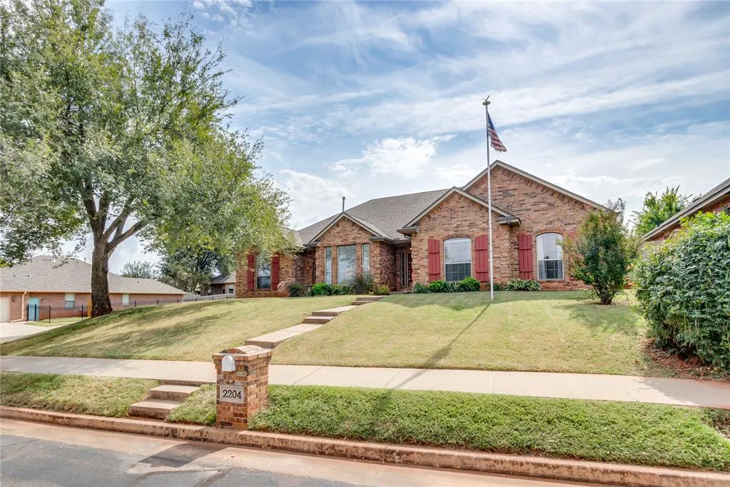 Photo 5 — 2204 Pine View Terrace, Edmond, OK 73003