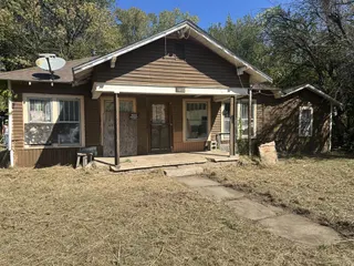 Sold home at 118 W Harrison Street