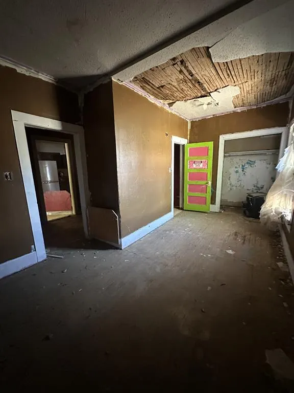 Photo 12 — 118 W Harrison Street, Maud, OK 74854