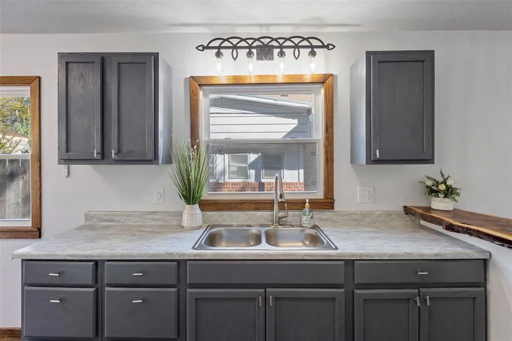 Photo 14 — 901 Harding Street, Seminole, OK 74868