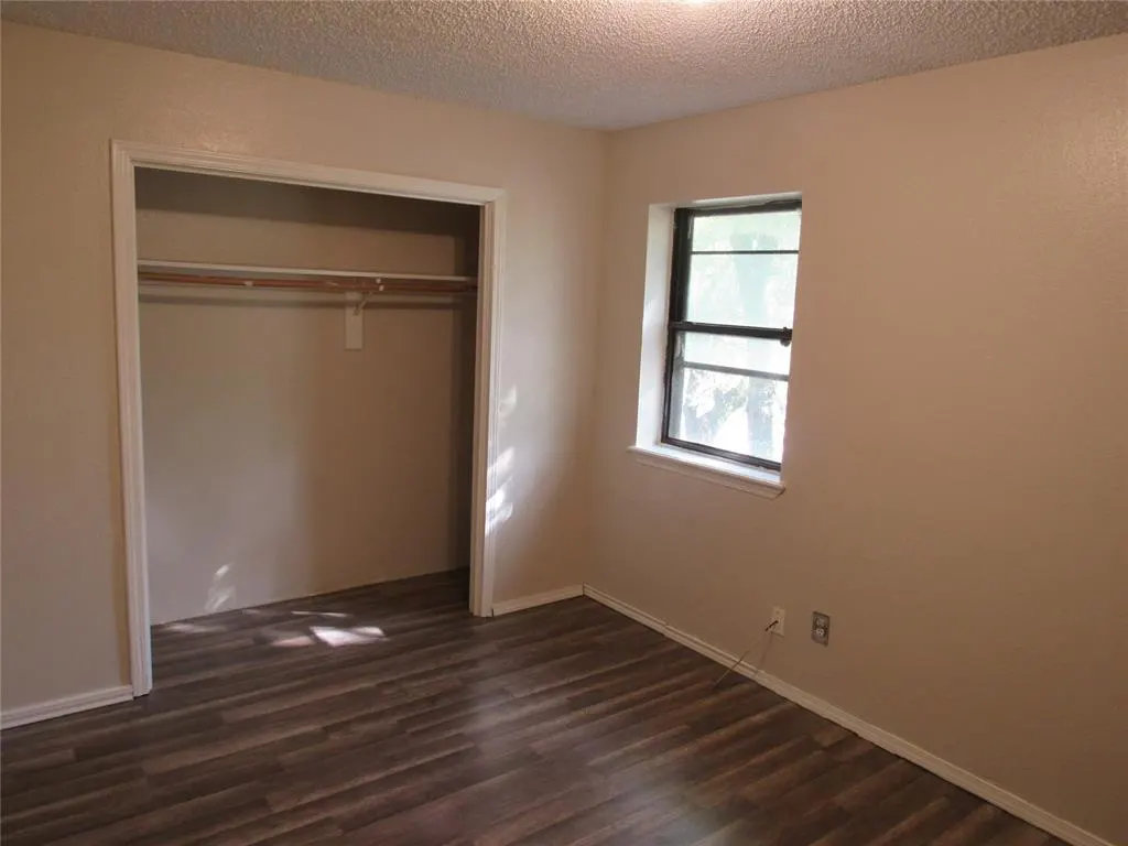 Photo 10 — 829 NE 2nd Avenue, Ardmore, OK 73401