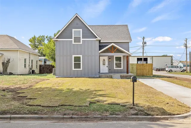 Photo 2 — 718 S Choctaw Avenue, El Reno, OK 73036