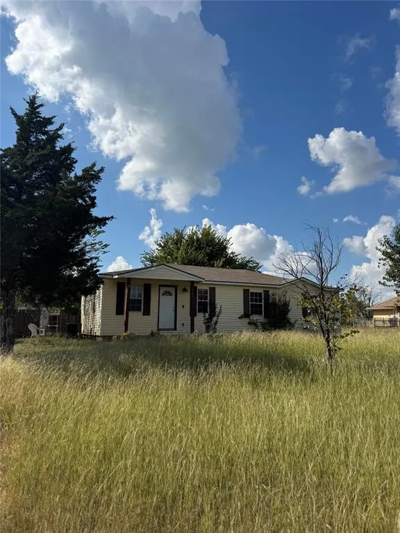 Front exterior — 990 County Street 2948 Street, Tuttle, OK 73089