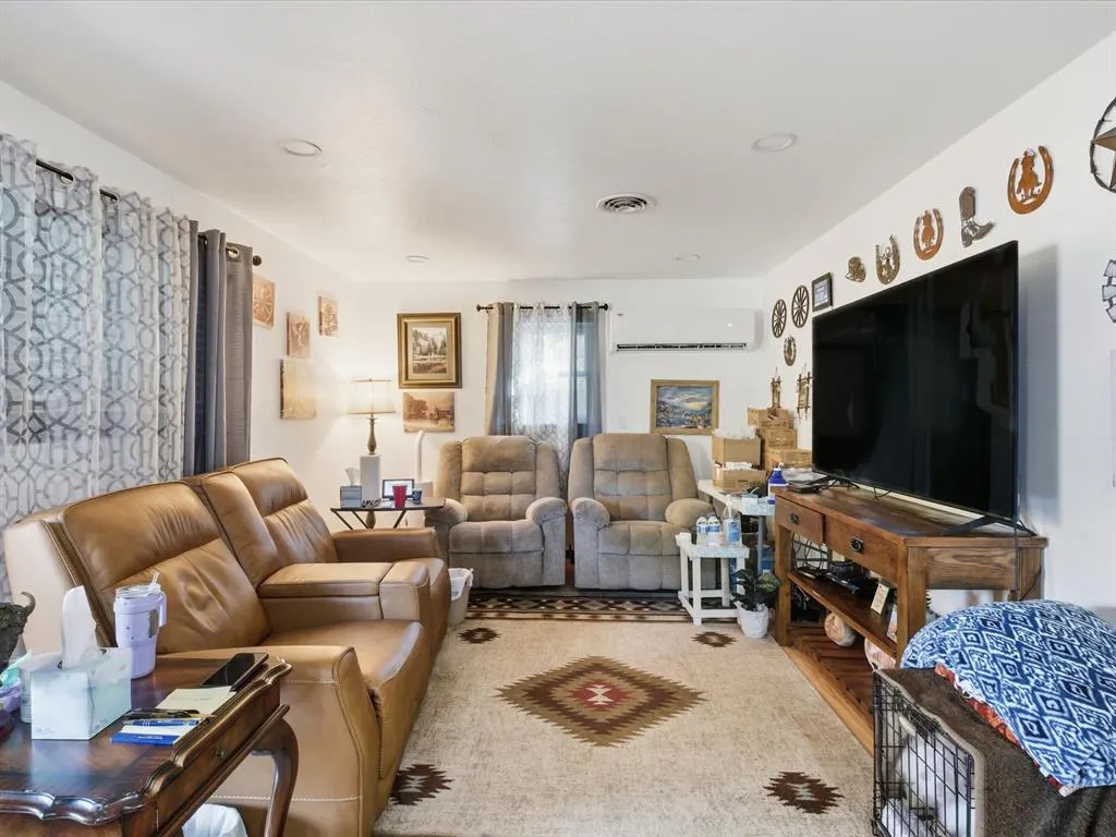 Photo 5 — 210 E Boomer Street, Lexington, OK 73051
