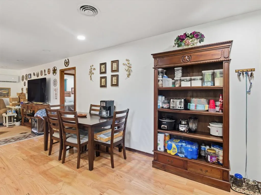 Photo 10 — 210 E Boomer Street, Lexington, OK 73051