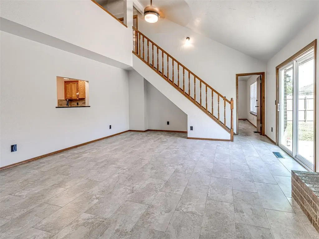 Photo 9 — 8404 Pinewood Drive, Oklahoma City, OK 73135
