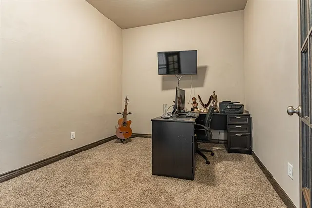 Photo 8 — 805 Carolyn Ridge Road, Norman, OK 73071