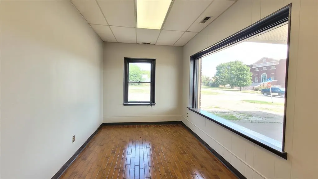 Photo 7 — 127 N 4th Street Street, Okemah, OK 74859