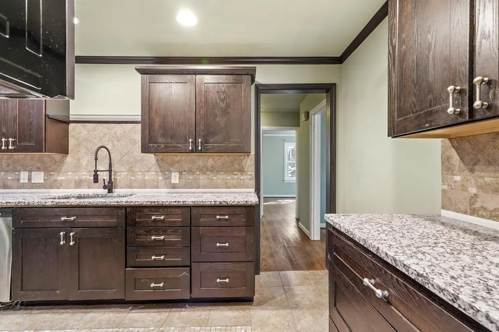 Photo 13 — 1435 S Marion Avenue, Tulsa, OK 74112