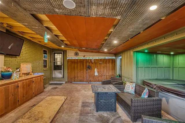 Photo 4 — 517 N Booth Avenue, Elk City, OK 73644