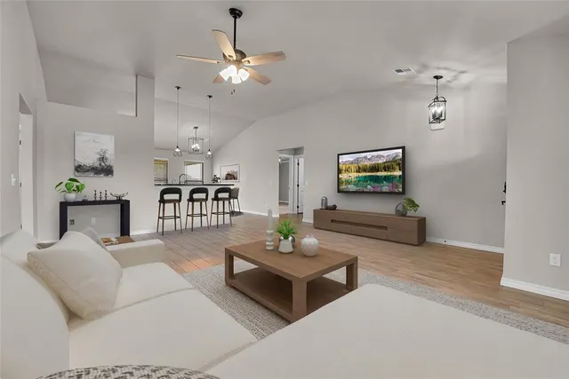 Photo 5 — 106 Mulberry Lane, Elk City, OK 73644