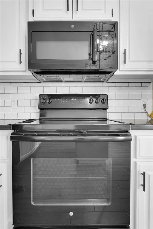 Photo 11 — 106 Mulberry Lane, Elk City, OK 73644