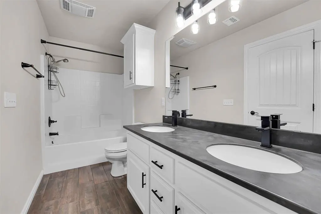 Photo 17 — 106 Mulberry Lane, Elk City, OK 73644
