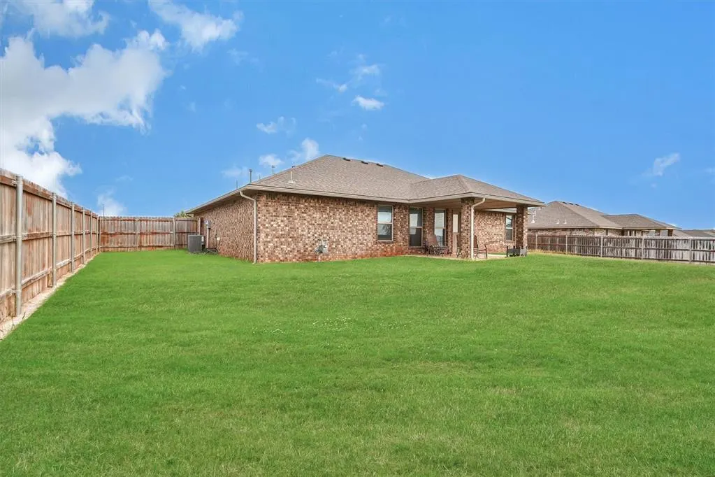 Photo 32 — 106 Mulberry Lane, Elk City, OK 73644