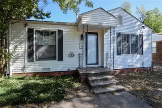 Sold home at 504 E Rickenbacker Drive