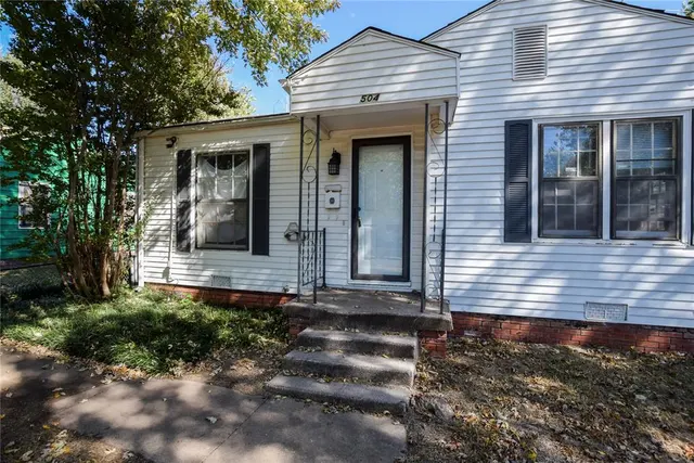 Photo 5 — 504 E Rickenbacker Drive, Midwest City, OK 73110