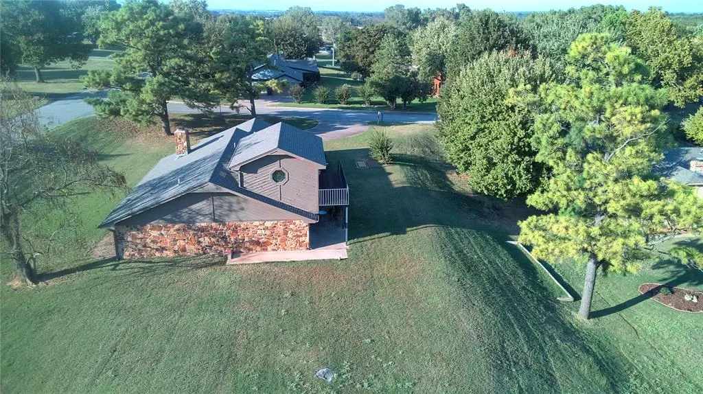 Photo 5 — 1805 Todd Estate Drive, Chickasha, OK 73018