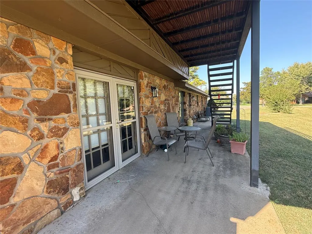 Photo 7 — 1805 Todd Estate Drive, Chickasha, OK 73018