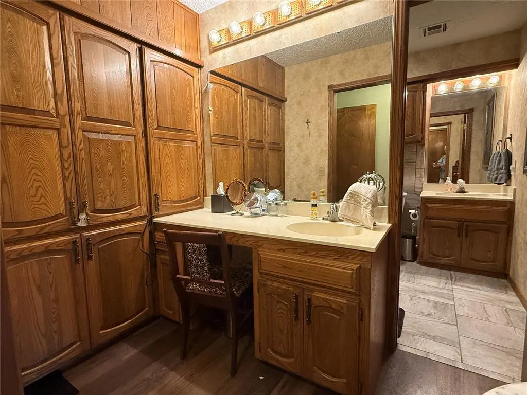 Photo 14 — 1805 Todd Estate Drive, Chickasha, OK 73018