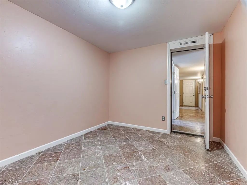 Photo 27 — 7400 W Fordson Drive, Oklahoma City, OK 73127
