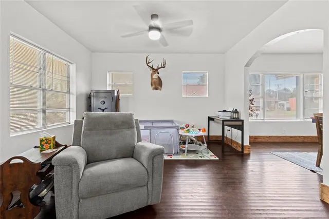 Photo 7 — 588 N Arapaho Avenue, Hydro, OK 73048