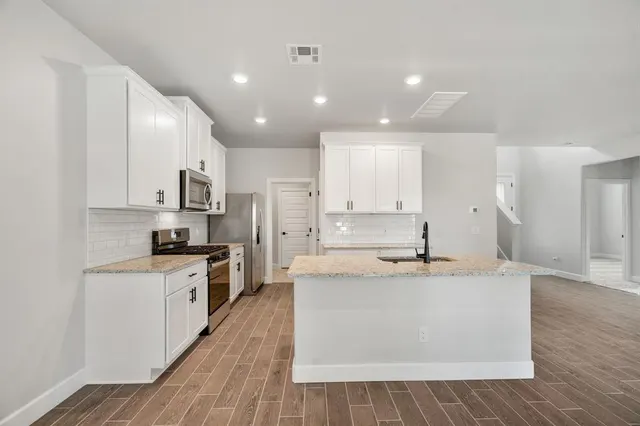 Photo 3 — 2385 Sayer Court, Blanchard, OK 73010