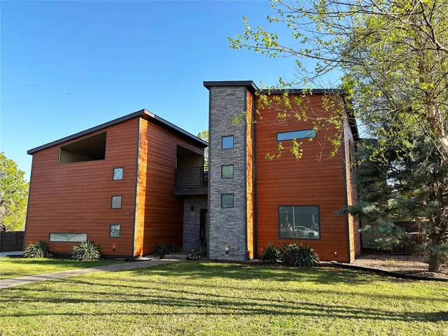 Photo 2 — 1812 Creighton Court, Norman, OK 73071
