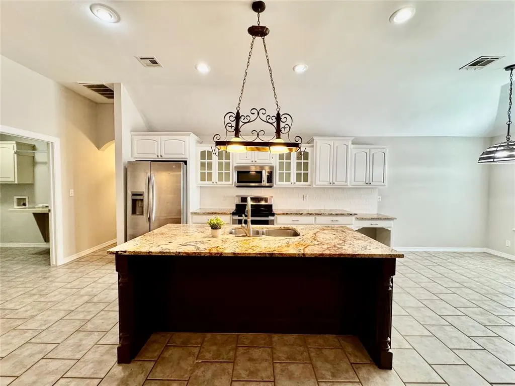 Photo 18 — 208 E 113th Street, Jenks, OK 74037