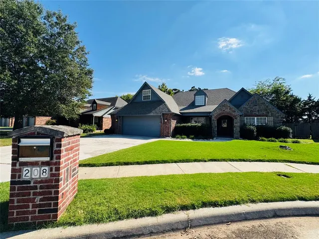 Photo 4 — 208 E 113th Street, Jenks, OK 74037