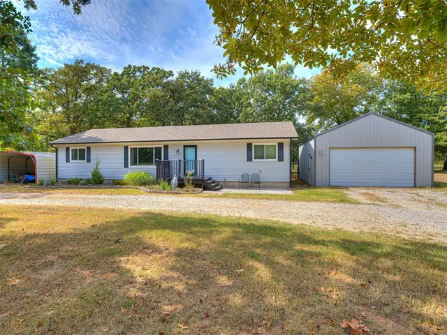 Front exterior — 2 Timber Oaks Road, McLoud, OK 74851