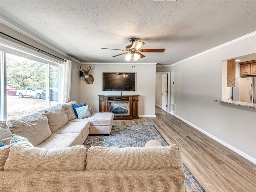 Photo 7 — 2 Timber Oaks Road, McLoud, OK 74851