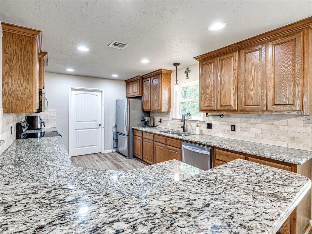 Photo 15 — 2 Timber Oaks Road, McLoud, OK 74851