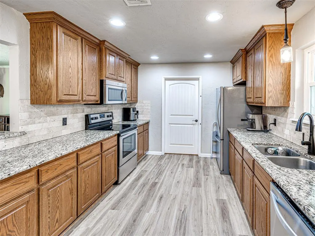 Photo 17 — 2 Timber Oaks Road, McLoud, OK 74851