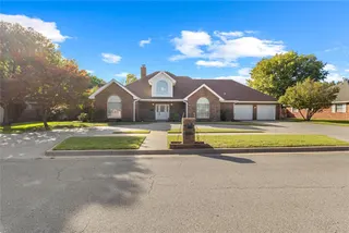 Sold home at 1319 Hickory Street