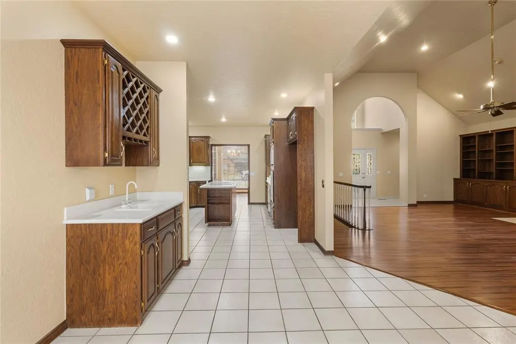 Photo 10 — 1319 Hickory Street, Weatherford, OK 73096