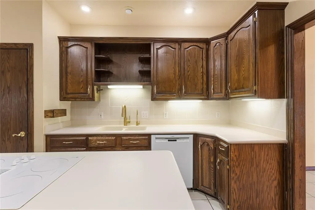 Photo 12 — 1319 Hickory Street, Weatherford, OK 73096